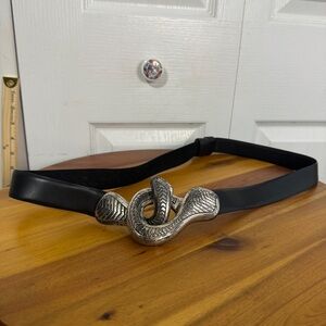 Chico’s slide adjustable snake buckle belt size medium/large